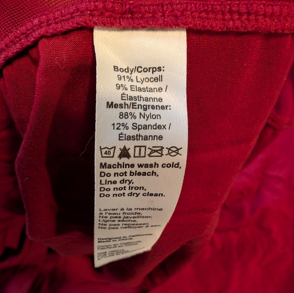 Honeylove BlissWear Red Pajama Set, Top Tee -L, Bottom Shorts - XL - Picture 6 of 6